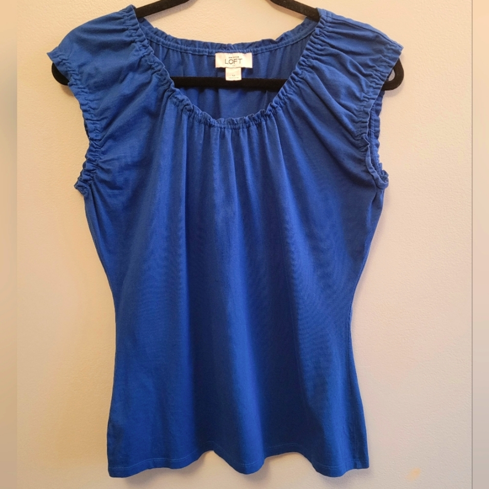 Ann Taylor Loft sleeveless top